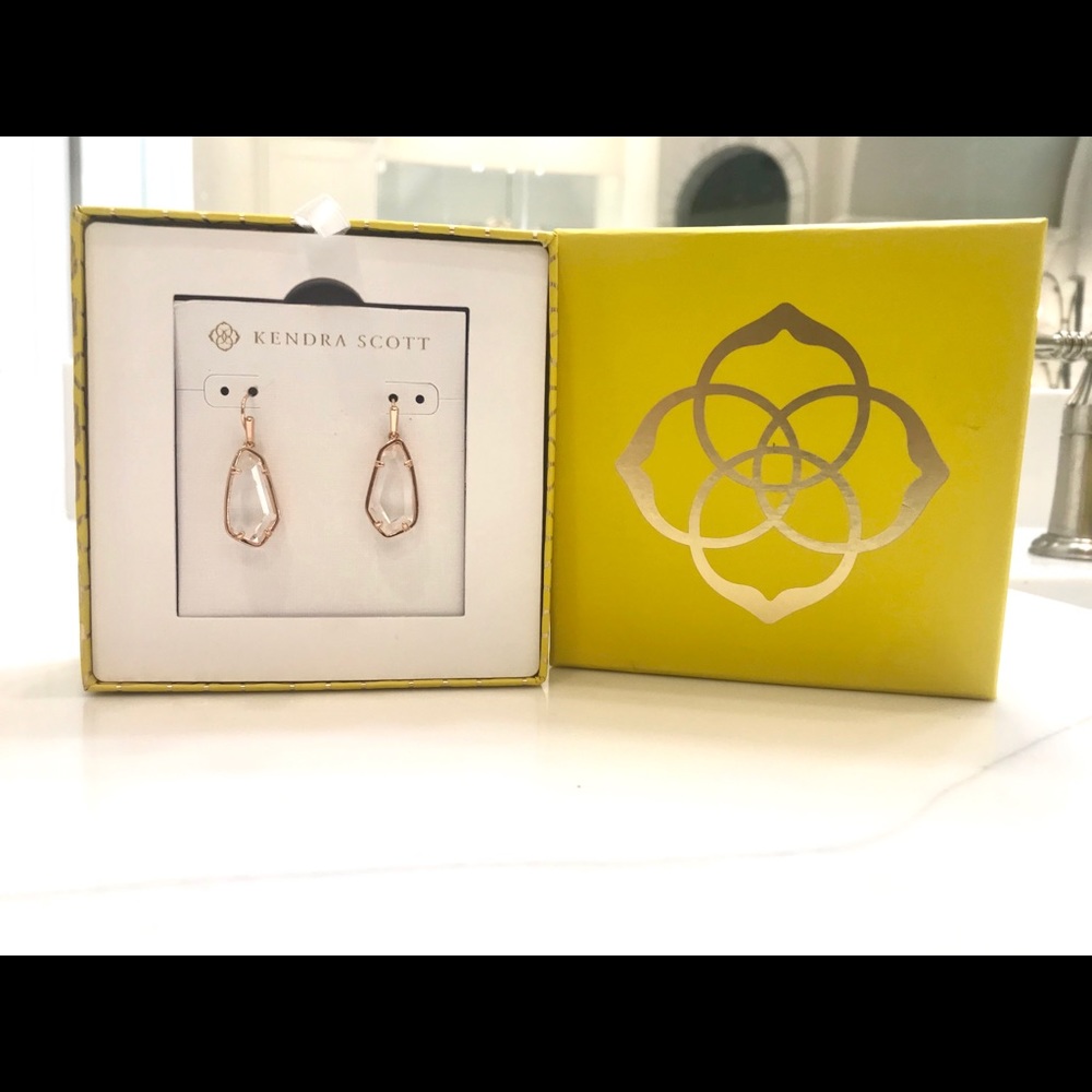 Kendra Scott Camilla Drop earrings in rose gold